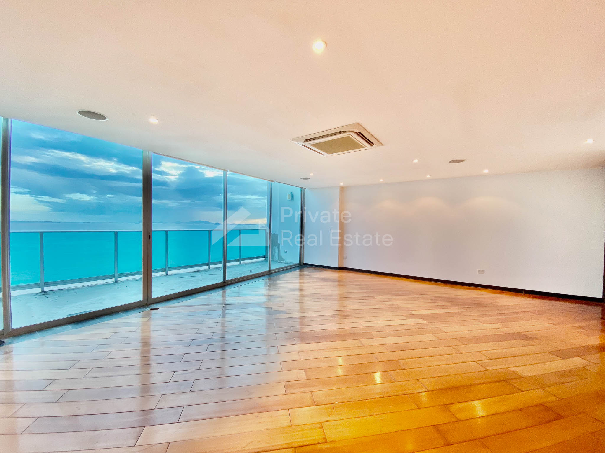 Se vende Penthouse costa del este Ph Bayside