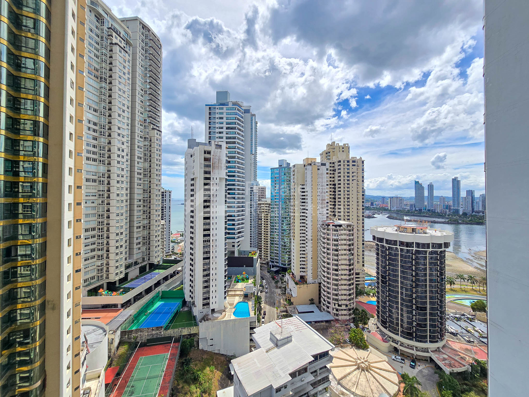 Apartamento en venta PH Aventura Tower Paitilla