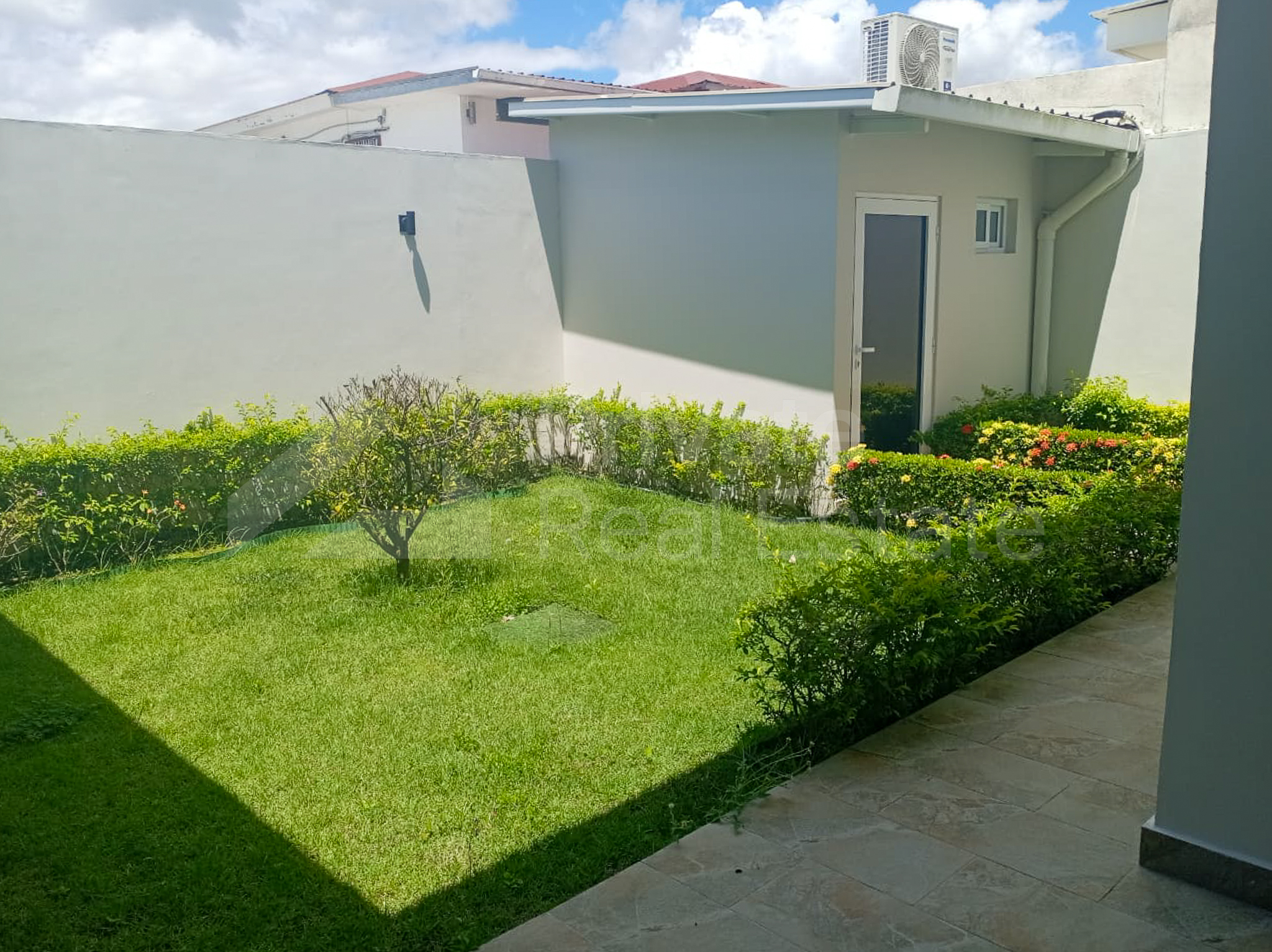 PRE405-7111118000005119038